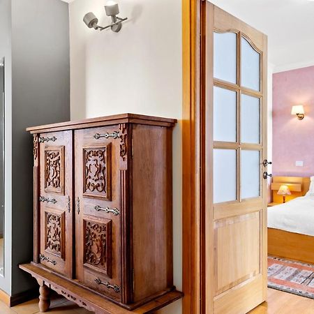125 Sqm Family Friendly With Kids Room Bukarest Eksteriør billede