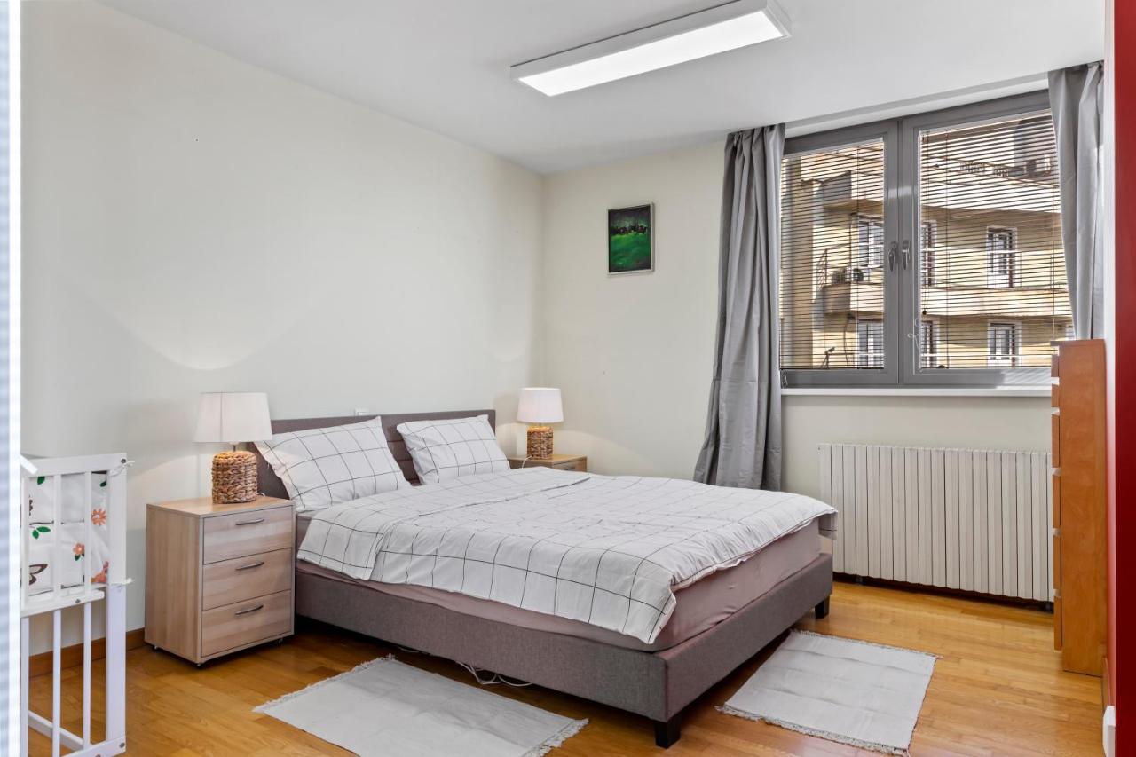 125 Sqm Family Friendly With Kids Room Bukarest Eksteriør billede