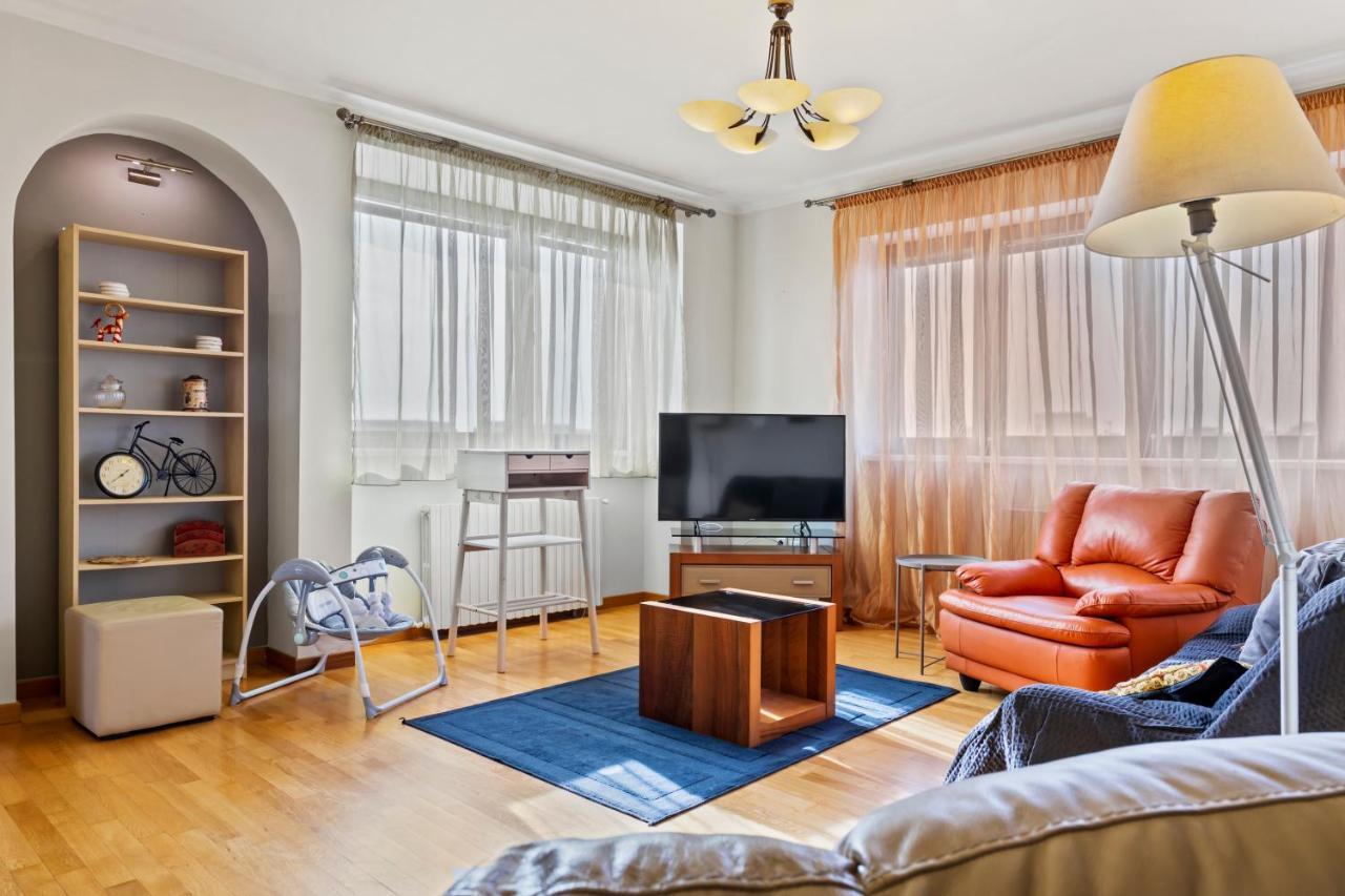 125 Sqm Family Friendly With Kids Room Bukarest Eksteriør billede