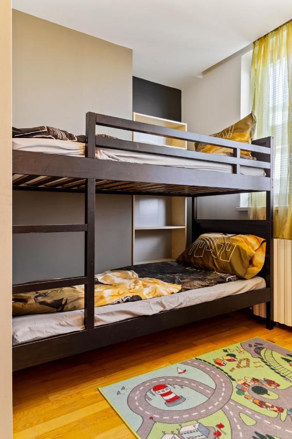125 Sqm Family Friendly With Kids Room Bukarest Eksteriør billede